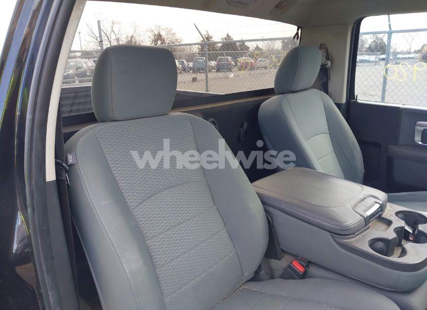 Photo 8 of 2016 Ram 1500 TRADESMAN (VIN 3C6JR6AG5GG300722)