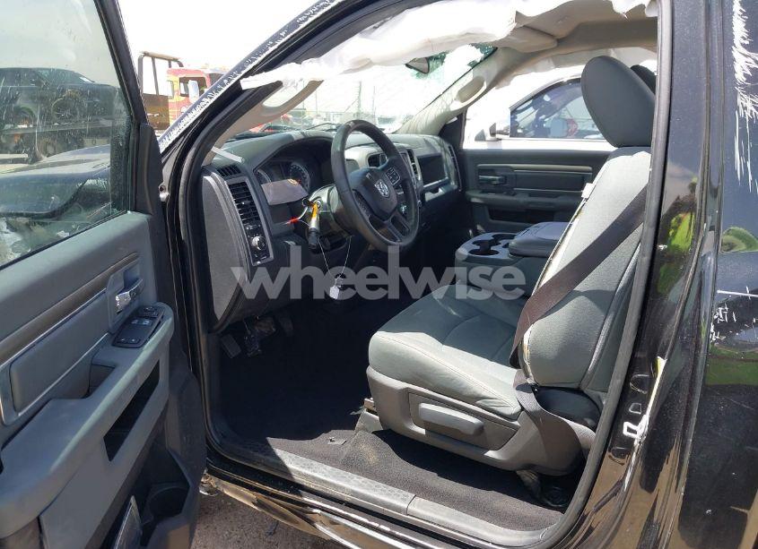 Photo 5 of 2017 Ram 1500 EXPRESS 4X2 6'4 BOX (VIN 3C6JR6AG6HG636932)