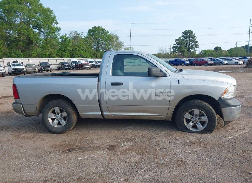 Photo 13 of 2018 Ram 1500 TRADESMAN 4X2 6'4 BOX (VIN 3C6JR6AG8JG238417)
