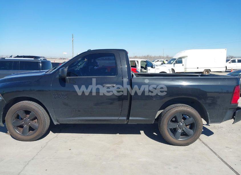 Photo 14 of 2018 Ram 1500 EXPRESS 4X2 6'4 BOX (VIN 3C6JR6AG9JG195383)