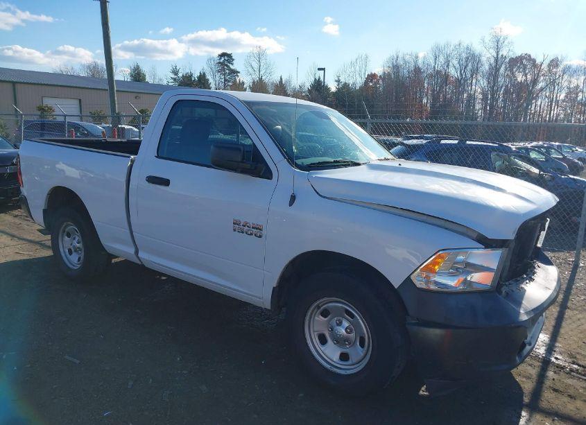 2017 Ram 1500 TRADESMAN 4X2 6'4 BOX (VIN 3C6JR6AGXHG642376) main photo