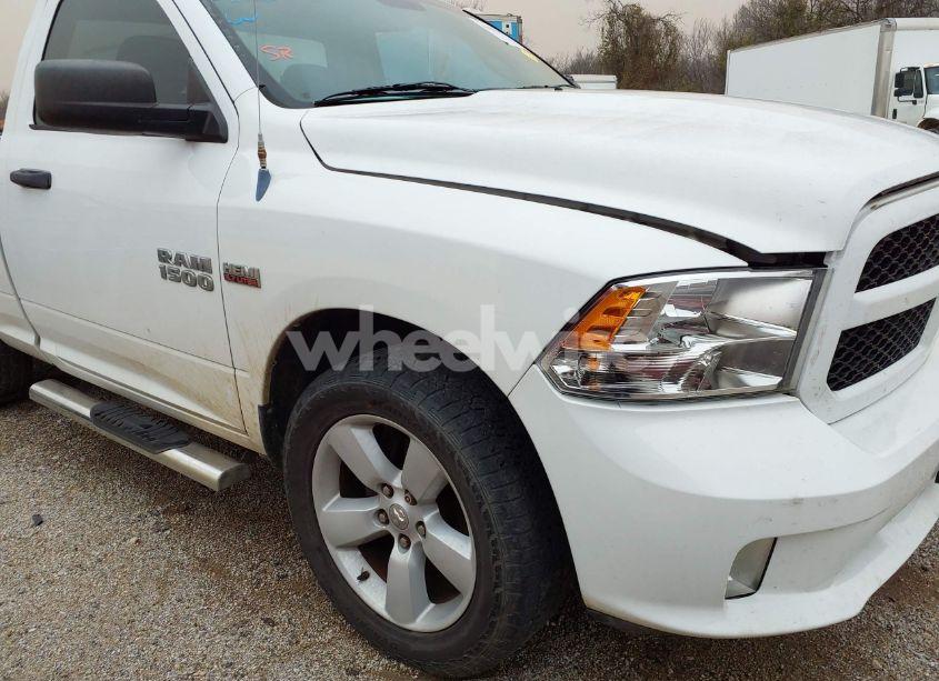 2013 Ram 1500 EXPRESS (VIN 3C6JR6AT2DG530856) main photo