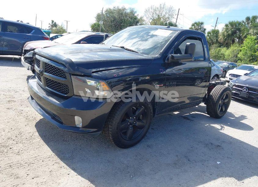 Photo 2 of 2016 Ram 1500 EXPRESS (VIN 3C6JR6AT2GG153854)