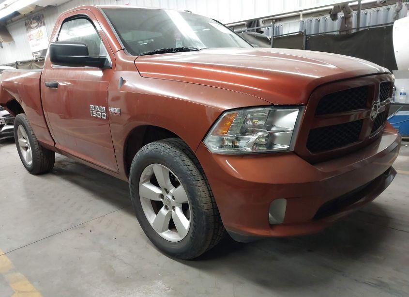 2013 Ram 1500 EXPRESS (VIN 3C6JR6AT3DG540537) main photo