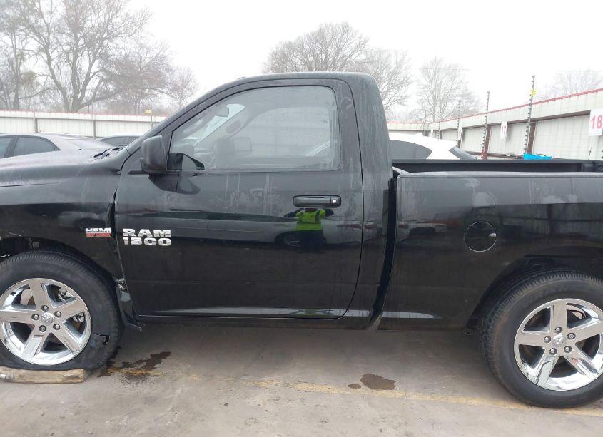 Photo 14 of 2014 Ram 1500 EXPRESS (VIN 3C6JR6AT4EG316582)