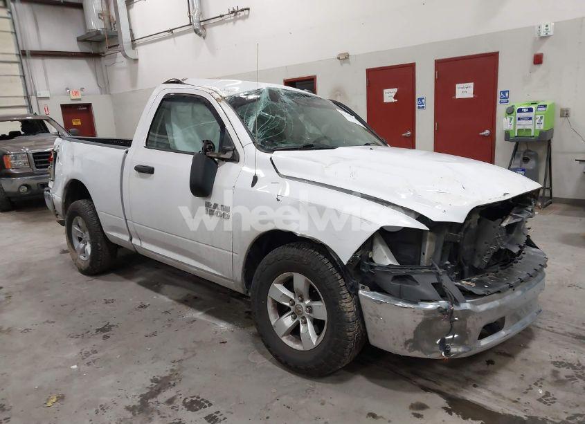 2017 Ram 1500 TRADESMAN 4X2 6'4 BOX (VIN 3C6JR6AT4HG541878) main photo