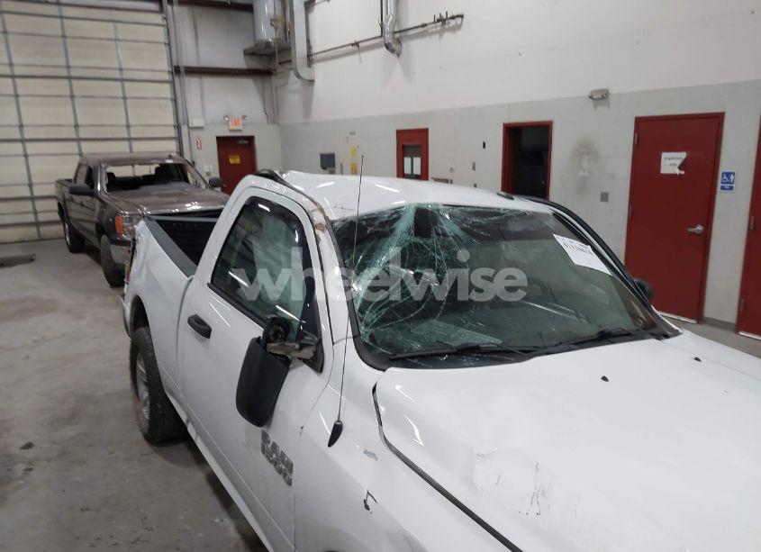 Photo 6 of 2017 Ram 1500 TRADESMAN 4X2 6'4 BOX (VIN 3C6JR6AT4HG541878)