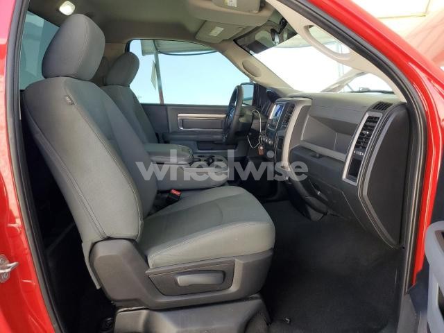 Photo 3 of 2017 RAM 1500 ST (VIN 3C6JR6AT4HG584360)