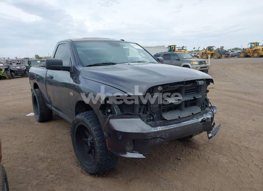 2014 Ram 1500 EXPRESS (VIN 3C6JR6AT9EG305142) main photo