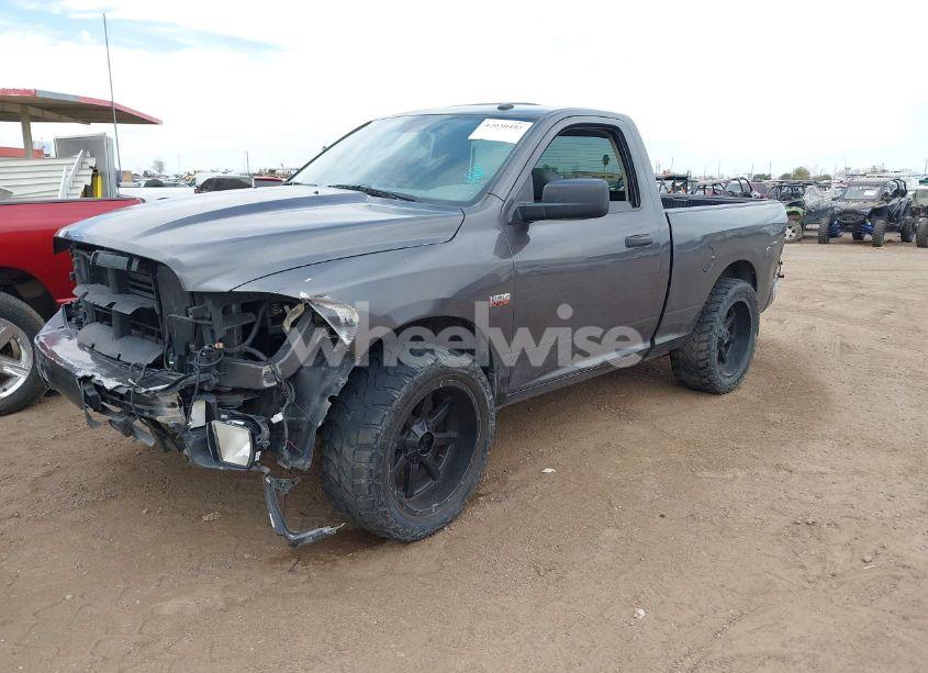 Photo 2 of 2014 Ram 1500 EXPRESS (VIN 3C6JR6AT9EG305142)