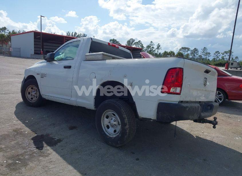 Photo 3 of 2019 Ram 1500 CLASSIC TRADESMAN 4X2 6'4 BOX (VIN 3C6JR6AT9KG585690)