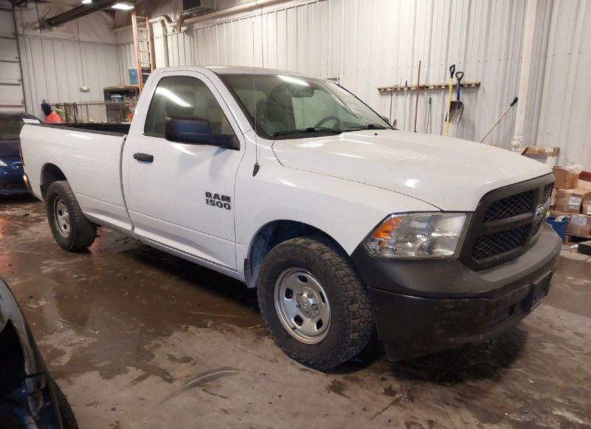 2018 Ram 1500 TRADESMAN 4X2 8' BOX (VIN 3C6JR6DG1JG225309) main photo