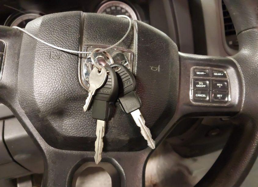 Photo 11 of 2018 Ram 1500 TRADESMAN 4X2 8' BOX (VIN 3C6JR6DG1JG225309)