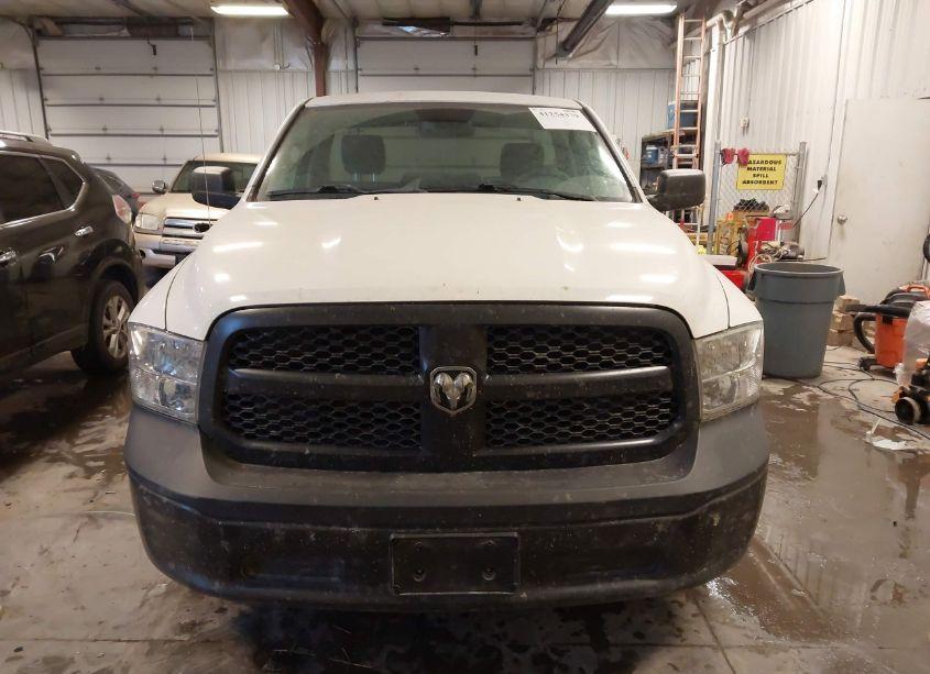Photo 12 of 2018 Ram 1500 TRADESMAN 4X2 8' BOX (VIN 3C6JR6DG1JG225309)