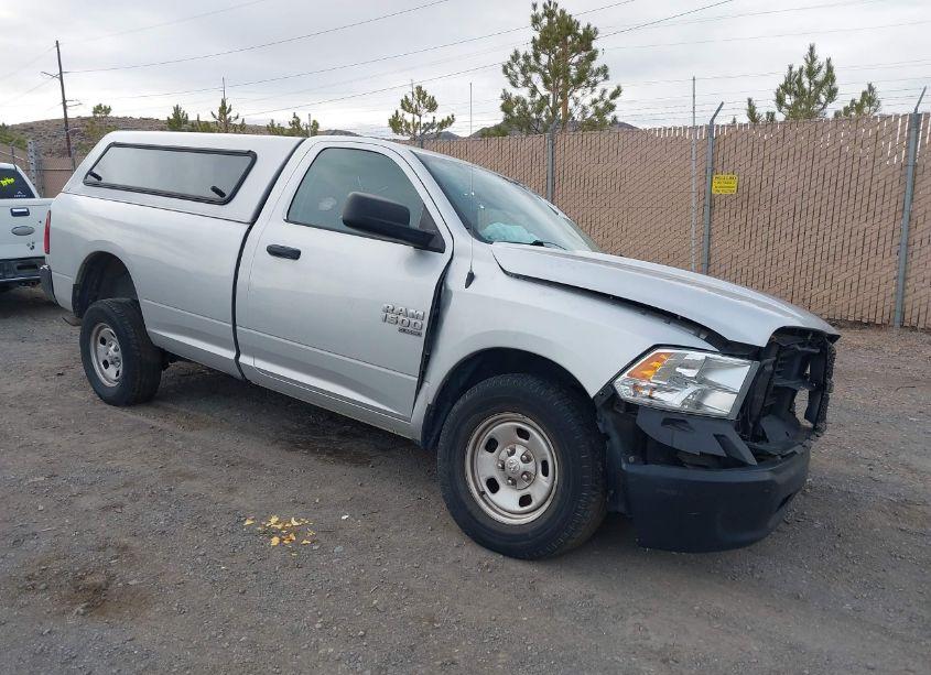 2019 Ram 1500 CLASSIC TRADESMAN REGULAR CAB 4X2 8' BOX (VIN 3C6JR6DG1KG502753) main photo
