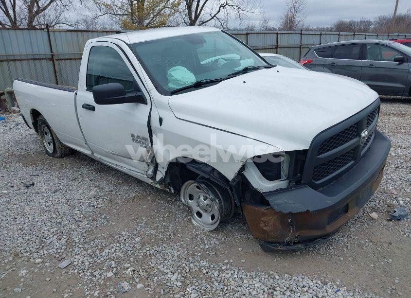 2019 Ram 1500 CLASSIC TRADESMAN 4X2 8' BOX (VIN 3C6JR6DG2KG705859) main photo