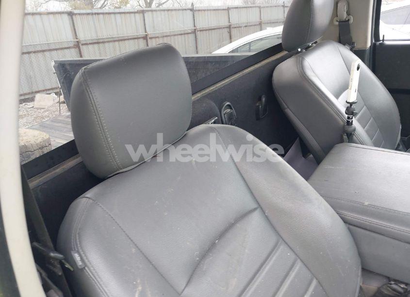 Photo 8 of 2019 Ram 1500 CLASSIC TRADESMAN 4X2 8' BOX (VIN 3C6JR6DG2KG705859)