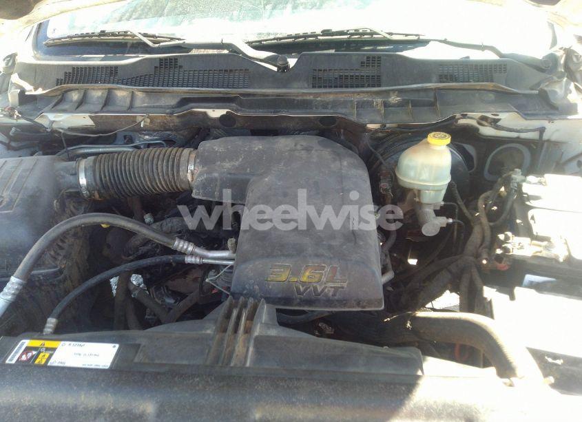 Photo 10 of 2016 Ram 1500 TRADESMAN (VIN 3C6JR6DG3GG265528)