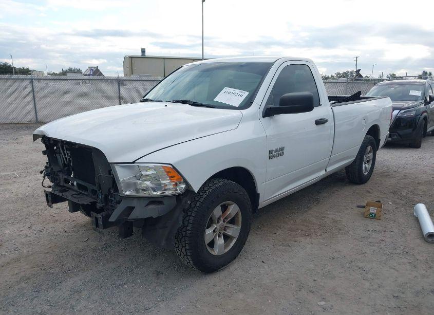 Photo 2 of 2018 Ram 1500 TRADESMAN 4X2 8' BOX (VIN 3C6JR6DG3JG122702)