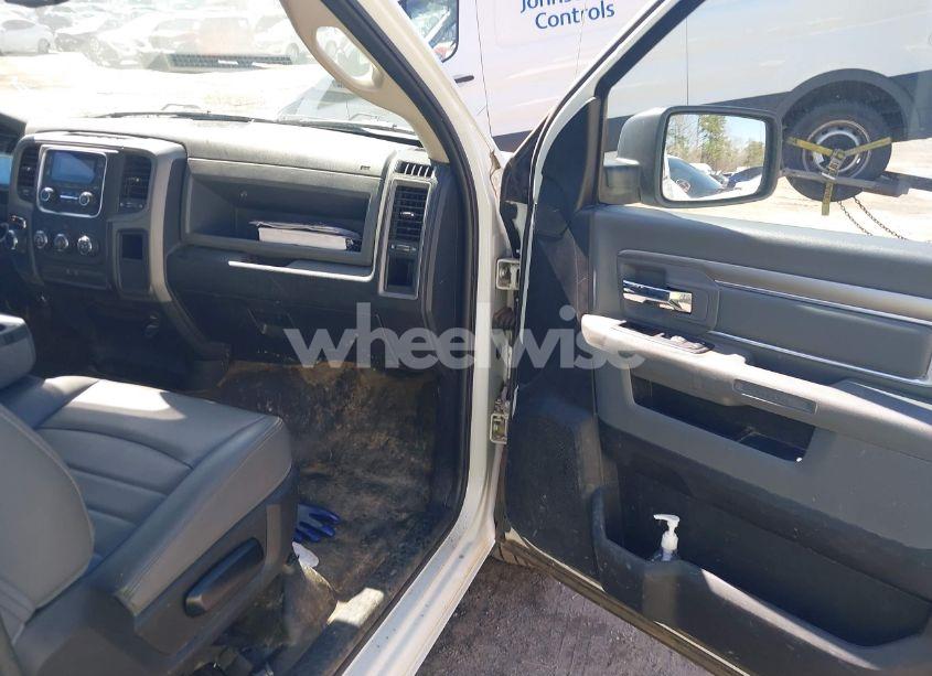 Photo 5 of 2020 Ram 1500 CLASSIC TRADESMAN 4X2 8' BOX (VIN 3C6JR6DG6LG167510)