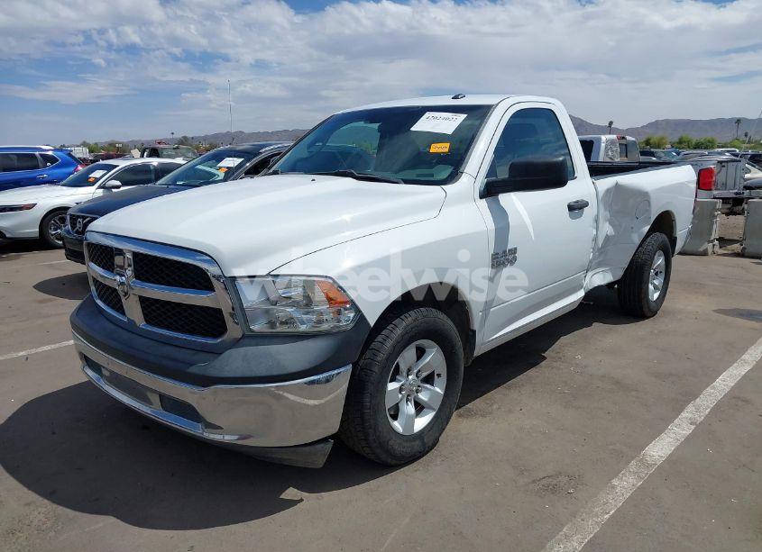 Photo 2 of 2017 Ram 1500 TRADESMAN (VIN 3C6JR6DG7HG555790)