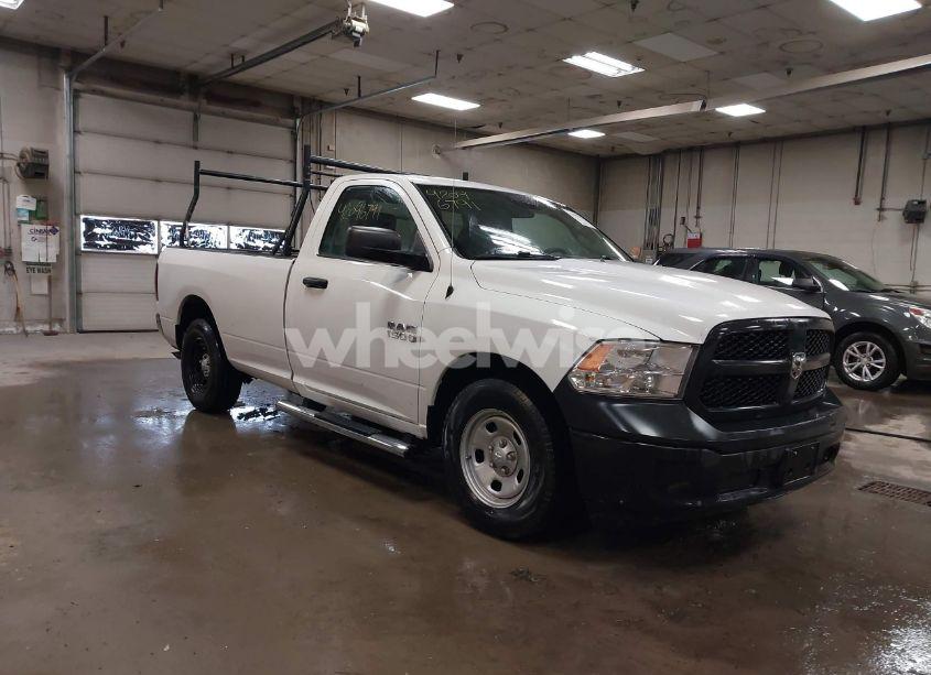 2017 Ram 1500 TRADESMAN REGULAR CAB 4X2 8' BOX (VIN 3C6JR6DG7HG622291) main photo