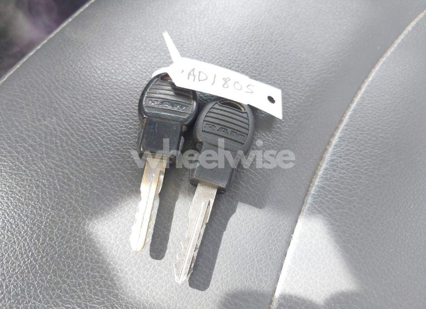 Photo 11 of 2018 Ram 1500 TRADESMAN 4X2 8' BOX (VIN 3C6JR6DGXJG141442)