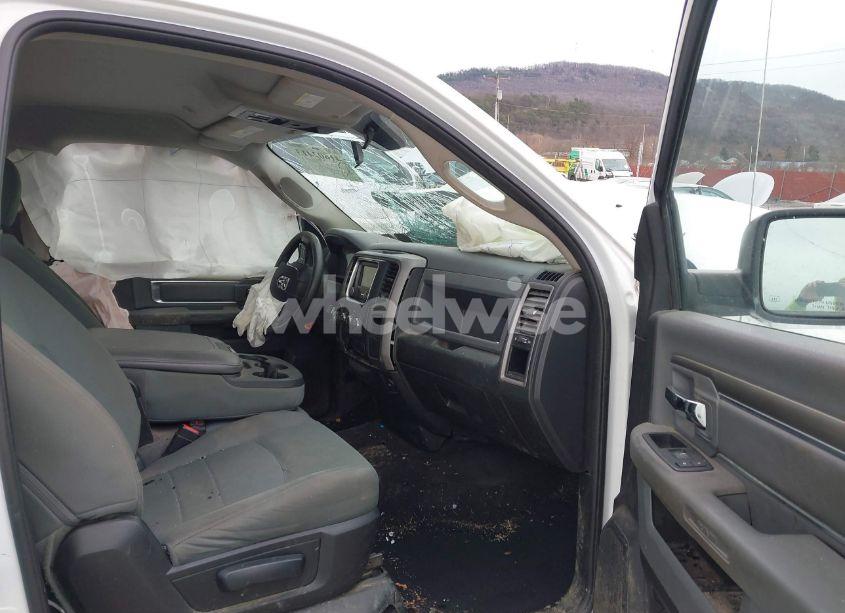 Photo 5 of 2017 Ram 1500 TRADESMAN 4X2 8' BOX (VIN 3C6JR6DT0HG654593)