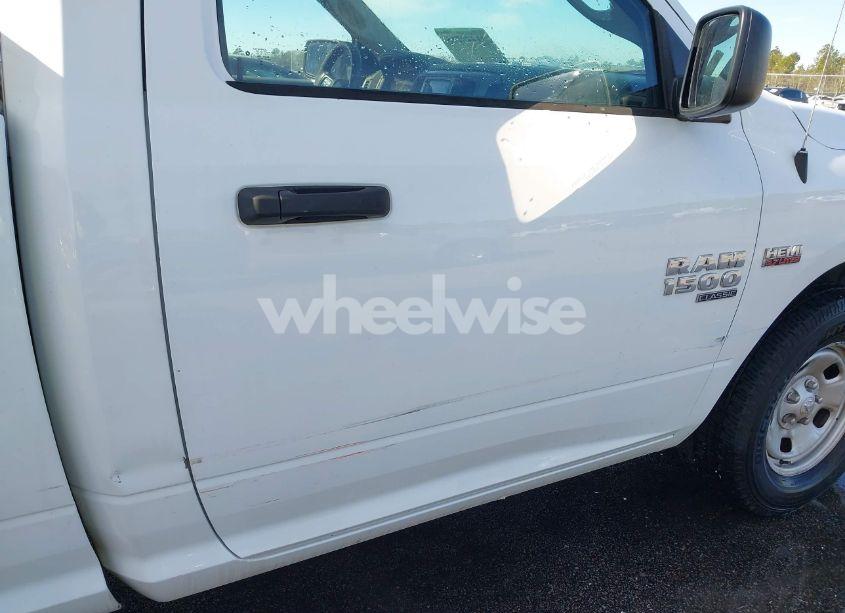 Photo 18 of 2019 Ram 1500 CLASSIC TRADESMAN 4X2 8' BOX (VIN 3C6JR6DT0KG504264)