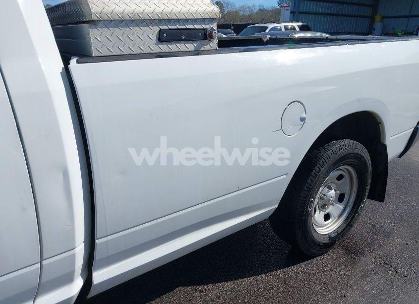 Photo 6 of 2019 Ram 1500 CLASSIC TRADESMAN 4X2 8' BOX (VIN 3C6JR6DT0KG504264)