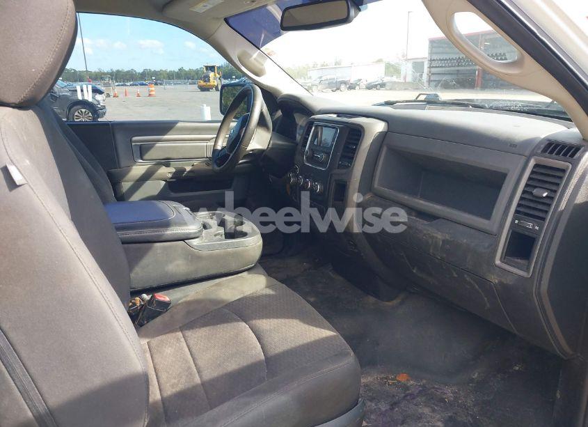 Photo 5 of 2019 Ram 1500 CLASSIC TRADESMAN 4X2 8' BOX (VIN 3C6JR6DT1KG546748)