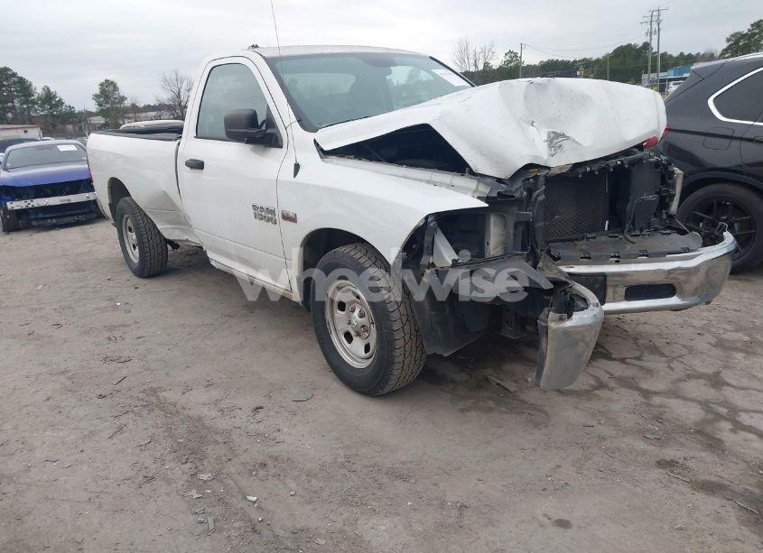 2016 Ram 1500 TRADESMAN (VIN 3C6JR6DT2GG261791) main photo