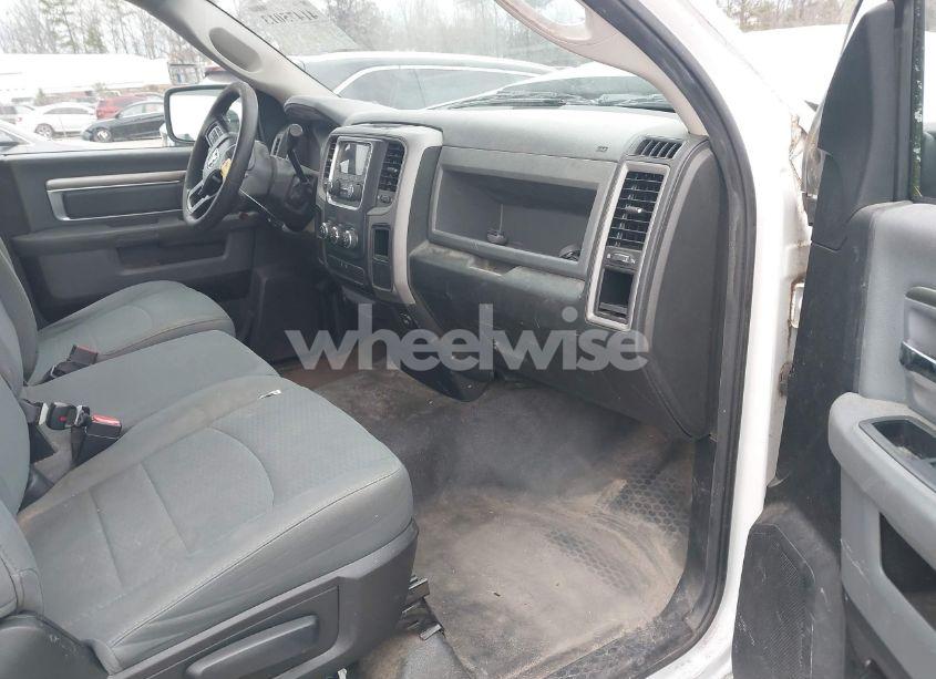 Photo 5 of 2016 Ram 1500 TRADESMAN (VIN 3C6JR6DT2GG261791)