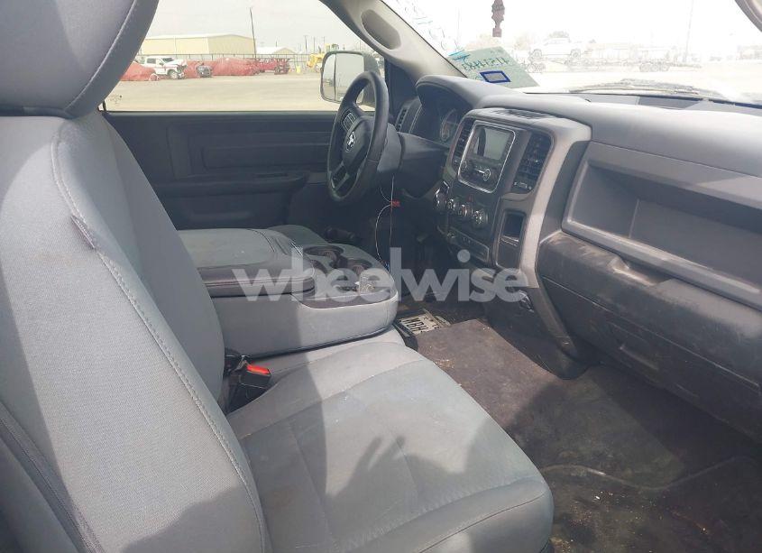 Photo 5 of 2019 Ram 1500 CLASSIC TRADESMAN 4X2 8' BOX (VIN 3C6JR6DT4KG564161)