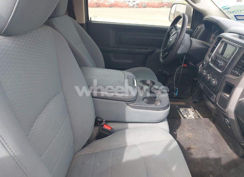 Photo 7 of 2019 Ram 1500 CLASSIC TRADESMAN 4X2 8' BOX (VIN 3C6JR6DT4KG564161)