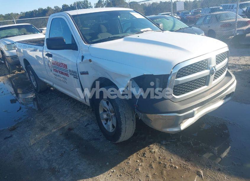 2019 Ram 1500 CLASSIC TRADESMAN 4X2 8' BOX (VIN 3C6JR6DT7KG561514) main photo