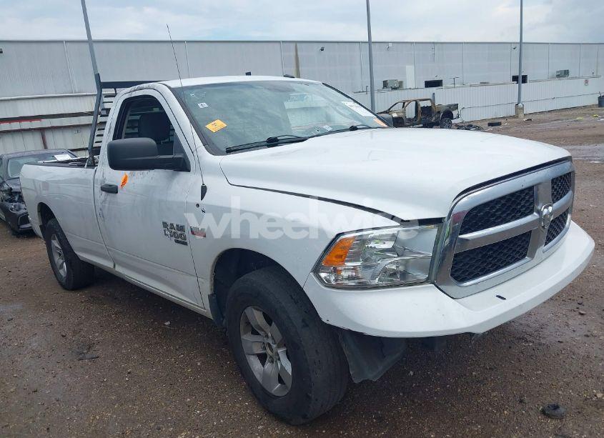 2019 Ram 1500 CLASSIC TRADESMAN 4X2 8' BOX (VIN 3C6JR6DT8KG506165) main photo