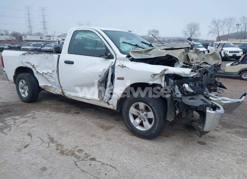 2019 Ram 1500 CLASSIC TRADESMAN 4X2 8' BOX (VIN 3C6JR6DT9KG541068) main photo