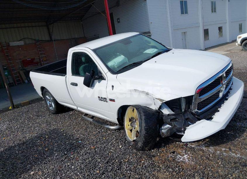 2016 Ram 1500 TRADESMAN (VIN 3C6JR6DTXGG257486) main photo