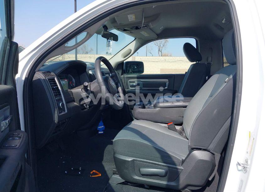 Photo 5 of 2022 Ram 1500 CLASSIC TRADESMAN 4X2 8' BOX (VIN 3C6JR6DTXNG187498)