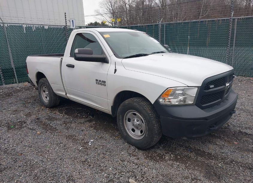 2015 Ram 1500 TRADESMAN (VIN 3C6JR7AG1FG660929) main photo