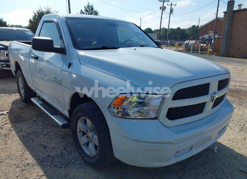 2018 Ram 1500 TRADESMAN 4X4 6'4 BOX (VIN 3C6JR7AGXJG210530) main photo