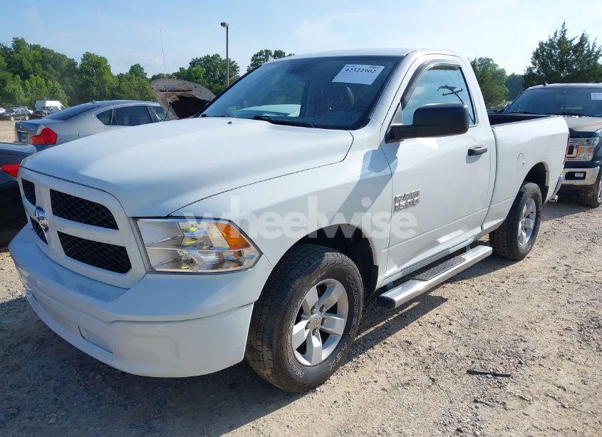 Photo 2 of 2018 Ram 1500 TRADESMAN 4X4 6'4 BOX (VIN 3C6JR7AGXJG210530)