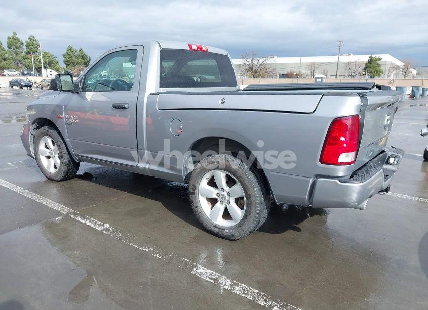 Photo 3 of 2021 Ram 1500 CLASSIC EXPRESS 4X4 6'4 BOX (VIN 3C6JR7AT0MG669681)