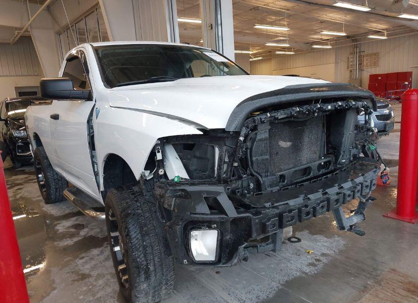 2013 Ram 1500 EXPRESS (VIN 3C6JR7AT1DG506389) main photo