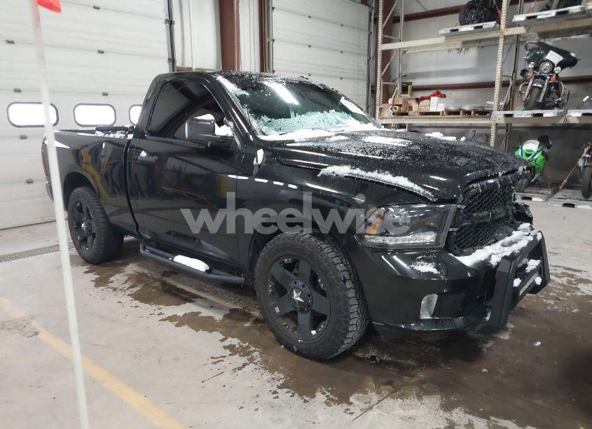 2015 Ram 1500 EXPRESS (VIN 3C6JR7AT8FG631604) main photo