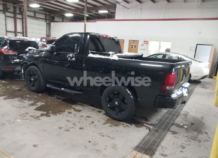 Photo 3 of 2015 Ram 1500 EXPRESS (VIN 3C6JR7AT8FG631604)