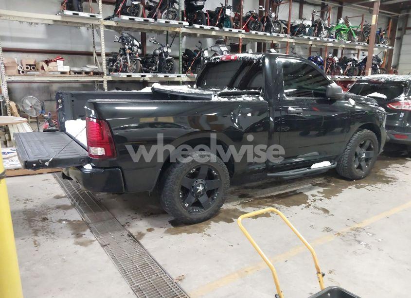 Photo 4 of 2015 Ram 1500 EXPRESS (VIN 3C6JR7AT8FG631604)