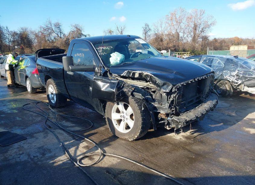 2013 Ram 1500 EXPRESS (VIN 3C6JR7ATXDG513342) main photo