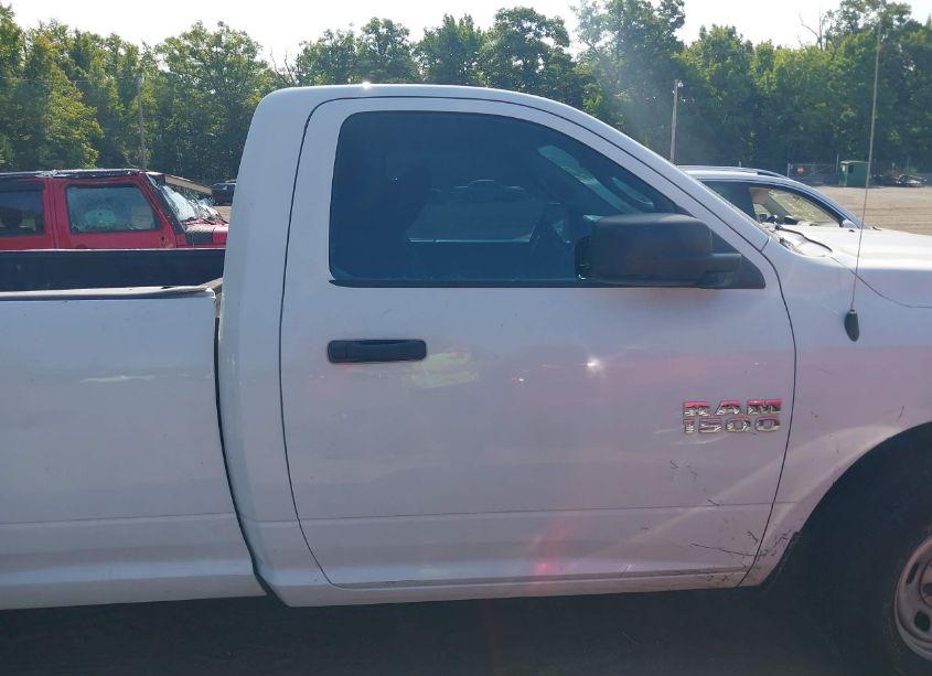 Photo 13 of 2017 Ram 1500 TRADESMAN REGULAR CAB 4X4 8' BOX (VIN 3C6JR7DG9HG769816)